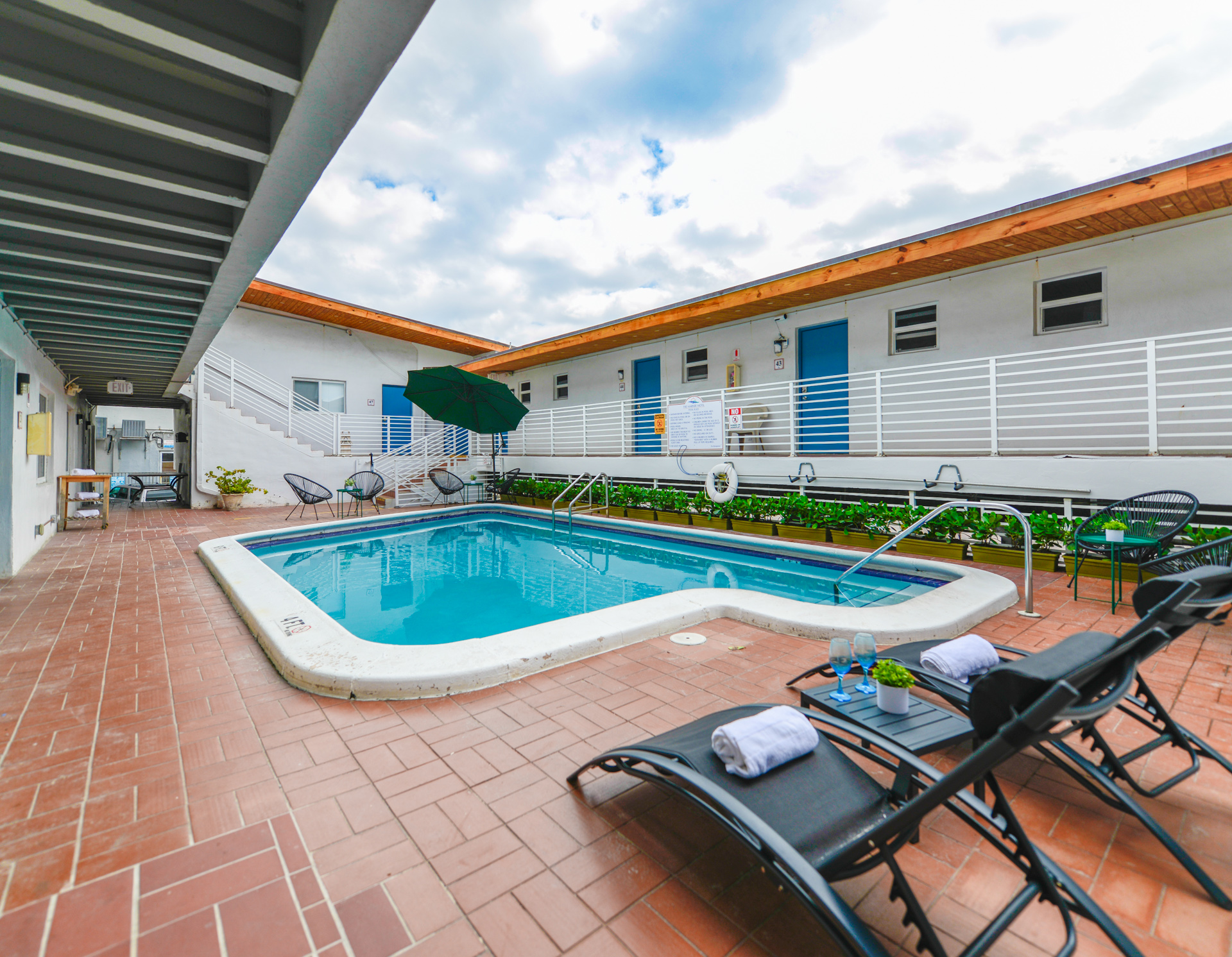 RE The Mariner Hotel, Pool Area-4